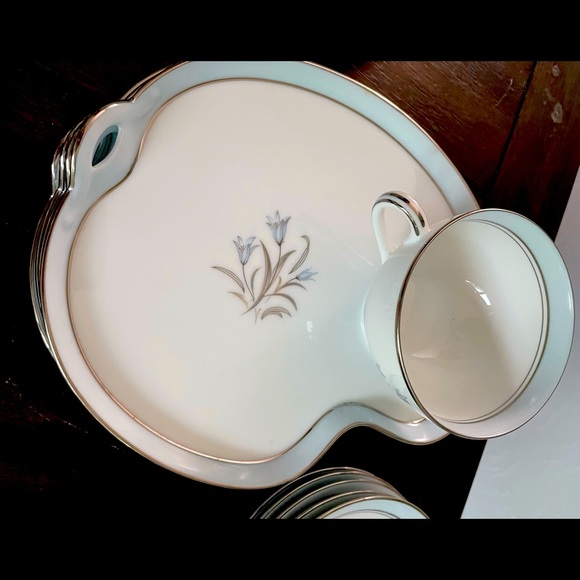 Noritake Bone China tea set. 84 piece. - Picture 9 of 10